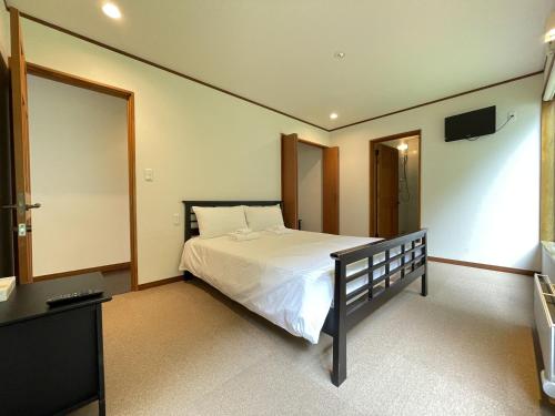 Furano Lodge 10 by H2 Life