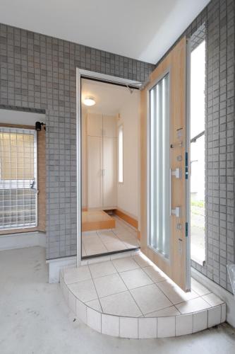 Ένα μπάνιο στο LN19 Nouvell Maison 2024年open三宮駅徒歩8分駐車場付20名宿泊可能な4LDK貸切ハウス