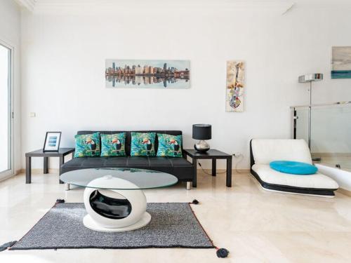 Afbeelding uit fotogalerij van Faro's Fairways Apartment - Caribplaya-ex TUI in Marbella