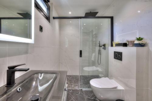 Ένα μπάνιο στο Luxury 4 Stars Apt Croisette