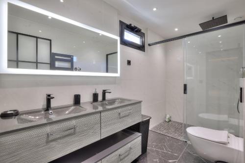 Ένα μπάνιο στο Luxury 4 Stars Apt Croisette