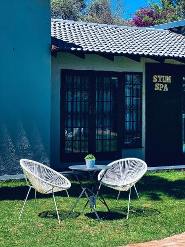 Taman di luar William Nicol Apartments by Monte La Vue Hotels