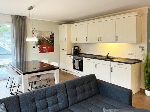 Fotografie z fotogalerie ubytování "Schilfhaus Garten" Unter den Kiefern 61 EG v destinaci Marienfelde