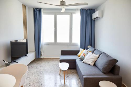 Crispi Luxury & Spacious Apt-Sour Sisters Apts