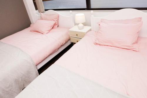 Beautiful Balcony 8ppl 4BR House 4min to subway 心の宿 小路小栈 liubj2