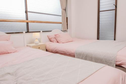 Beautiful Balcony 8ppl 4BR House 4min to subway 心の宿 小路小栈 liubj2