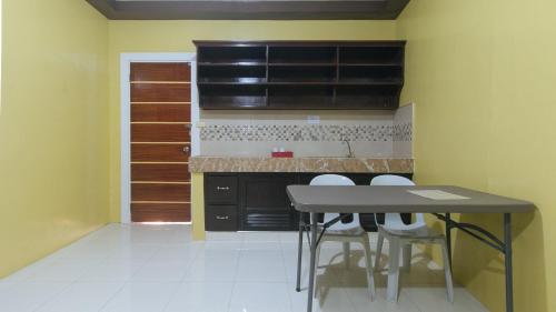 Gambar di galeri bagi RedDoorz at Queens Hometel di Tagum