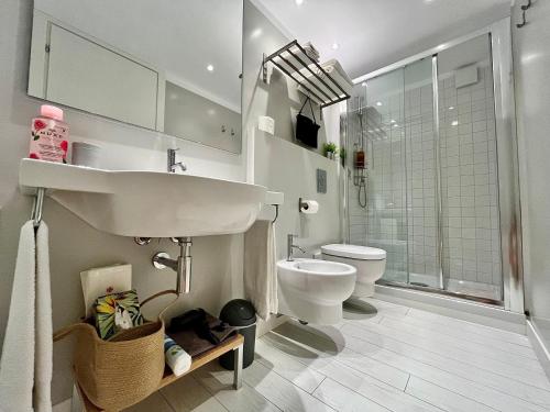 Bilik mandi di TigellioTre Bed and Breakfast
