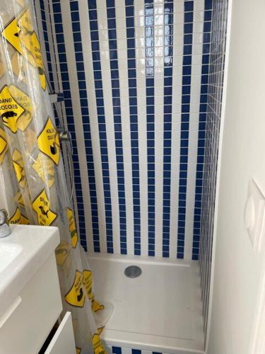 Photo de la galerie de l'établissement Superbe studio avec terrasse au centre ville, à Trouville-sur-Mer