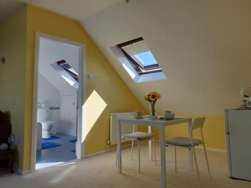 Fotografie z fotogalerie ubytování The Old Cornstore a beautiful Suite overlooking the sea v destinaci Drummore