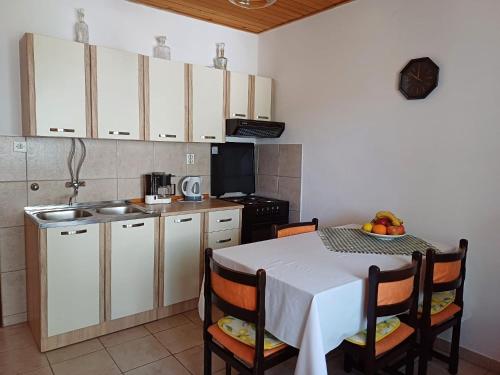 Kuchyň nebo kuchyňský kout v ubytování Apartments Vorkapic