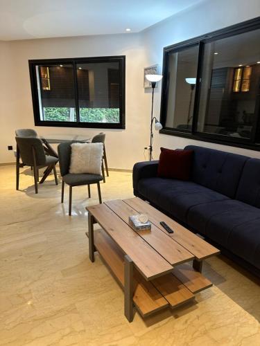 Amazing Casablanca Apartment的休息区