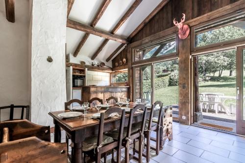 Photo de la galerie de l'établissement Chalet Poya - Maison entiere, aux Houches