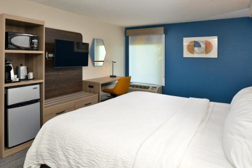 Postel nebo postele na pokoji v ubytování Holiday Inn Express Lewisburg - New Columbia by IHG