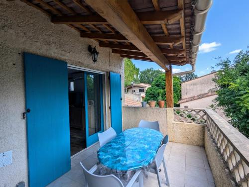 Le Cabanon T1 à Quissac, résidence avec piscine