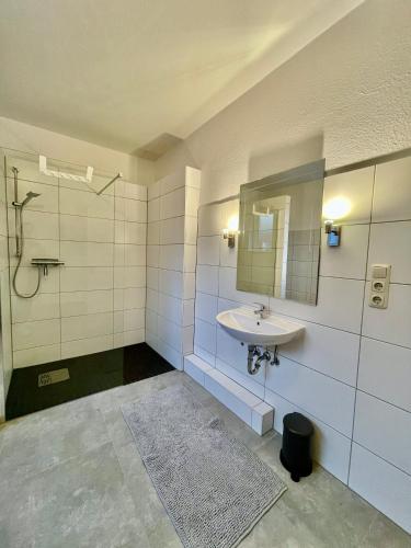 Koupelna v ubytování Moderne Monteurswohnungen in zentraler Lage in Bad Bramstedt