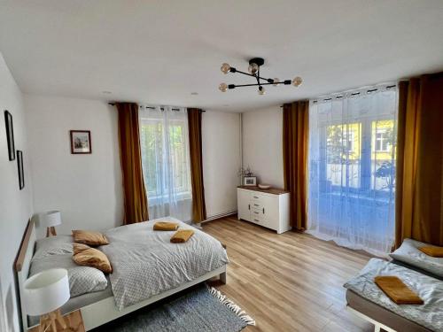 Кровать или кровати в номере Apartments Old Town