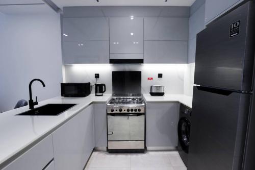 Фотография из галереи Stunning 1 bedroom in Binghatti, Burj Khalifa view в Дубае