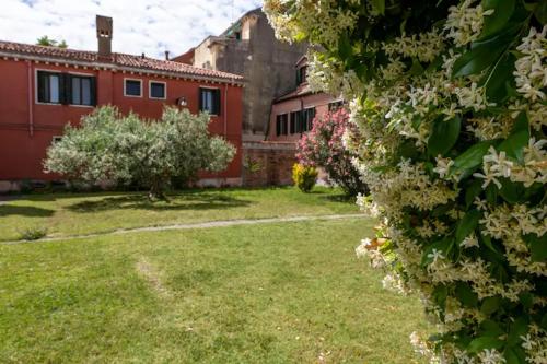 Garden Houses photo 50