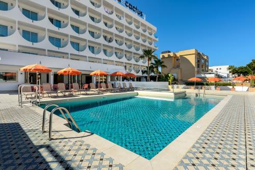 Bazén v ubytování Hotel Vibra Palma Cactus nebo v jeho okolí