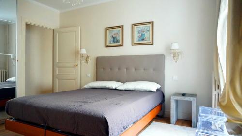 Paris Apartment with Parisian Ambience in Elegant 16th Arrondissement
