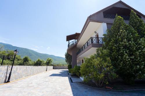 Γενική θέα στο βουνό ή θέα στο βουνό από  αυτό το ξενοδοχείο διαμερισμάτων