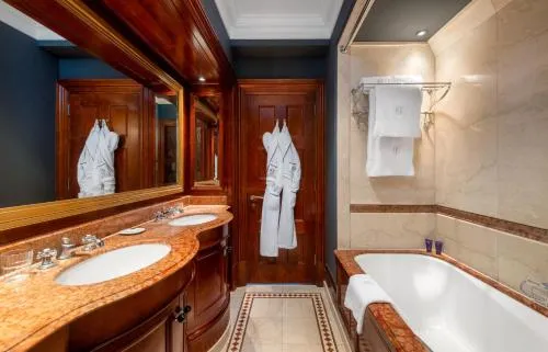 Schlosshotel Berlin photo 11