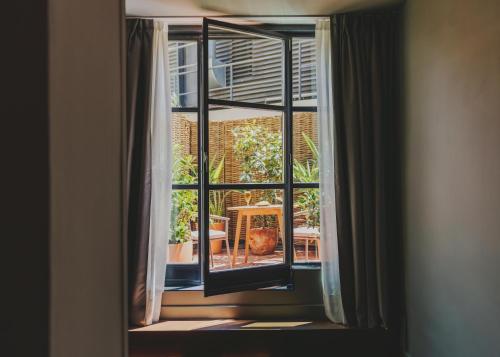 Gambar di galeri bagi Hotel Regina Barcelona di Barcelona
