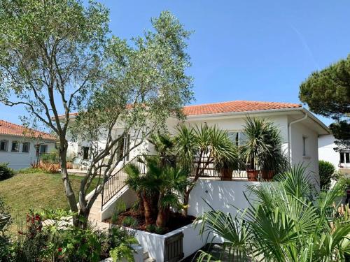 Belle maison grand jardin proche Côte des Basques