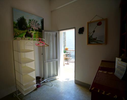 TV a/nebo společenská místnost v ubytování PODERE Sant'ANNA B&B - Chalet tra le vigne