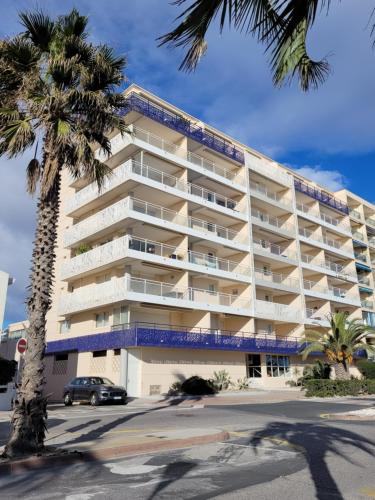 Appartement 80 m2, T 3 vue imprenable face à la mer
