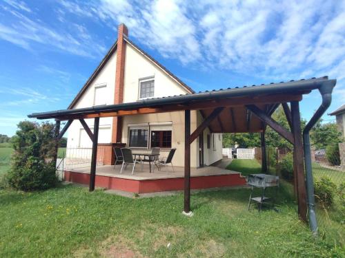 Holiday home in Balatonkeresztur 44886