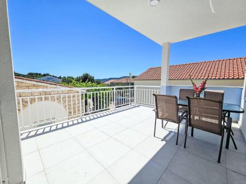 Balkón alebo terasa v ubytovaní Apartment Balota - Moreška-1 by Interhome