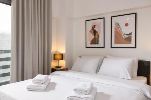 Velvet Luxury Apartments near the City Center by BiNoBi!