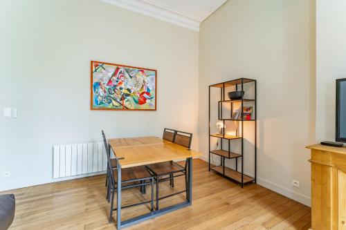 Magnifiques et lumineux Appartement de charme aux Quinconces ideal pour 4 ou 6 personnes