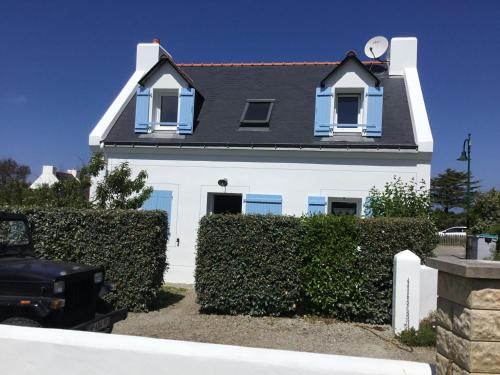 Maison cosy à Kervilahouen, 1 km de la mer, jardin, terrasse, BBQ, proche supérette, 5 pers. - FR-1-418-192