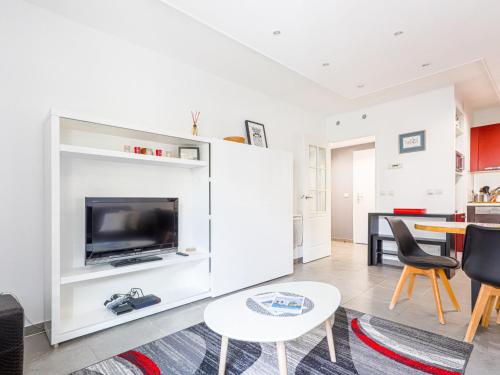 Apartment Jardin Pastorelli by Interhome