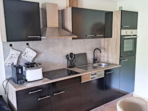 Una cocina o cocineta en Apartment Schinking 31 by Interhome