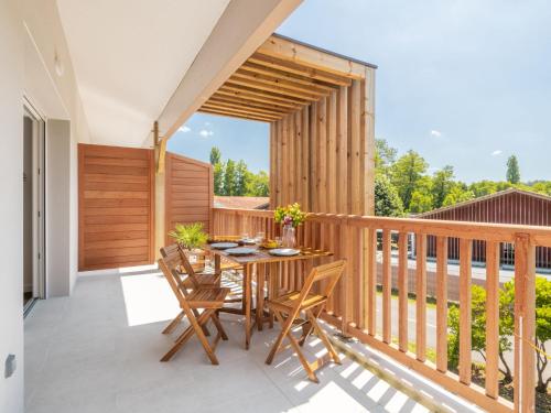 Apartment Jade et Elena-1 by Interhome