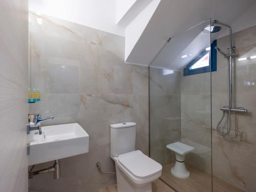 Gallery image of Ayeri Hotel in Parikia