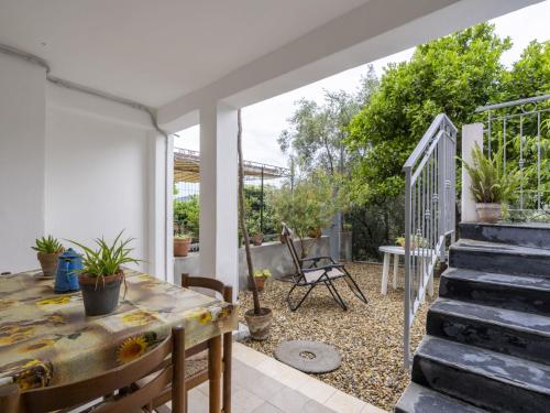 Κήπος έξω από το Holiday Home Peppina by Interhome