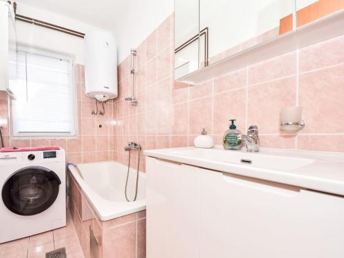 Gambar di galeri bagi Holiday Home Matošić by Interhome di Polača
