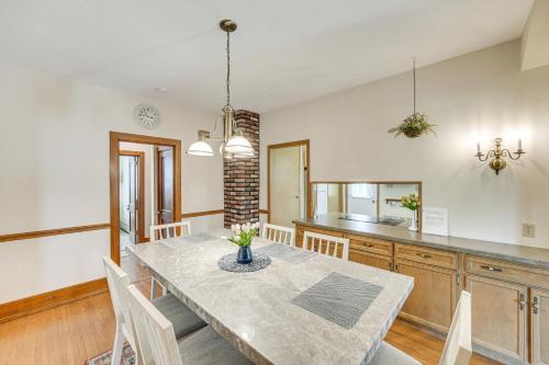 Φωτογραφία από το άλμπουμ του 5 Mi to Hersheypark Family Home with Game Room σε Annville