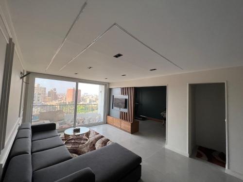 Μια τηλεόραση ή/και κέντρο ψυχαγωγίας στο Stylish Apartment Prime Location