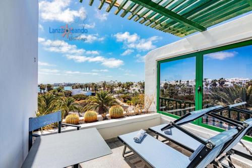 House of the Horizon Playa Las Cucharas VV penthouse with sea & pool view AIRCON