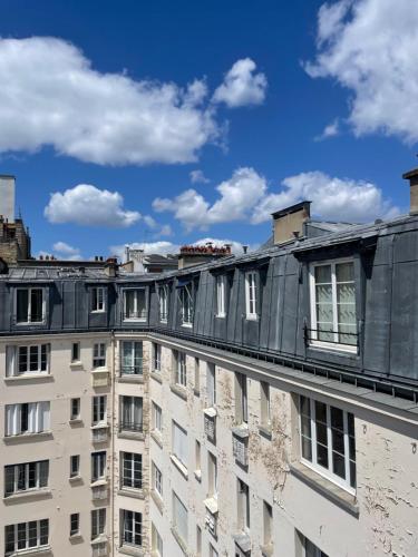 Charmant studio perché sur les toits, avec ascenseur, 16 ème quartier calme securise- Proche quai Seine
