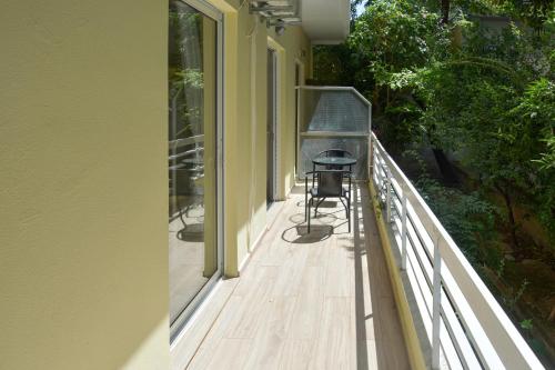 Apartment in Alimos