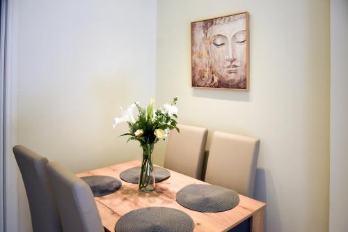 Apartment in Alimos