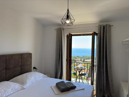 Accommodation Đivanović with sea view