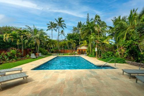 Baseinas apgyvendinimo įstaigoje Hanalei Colony Resort I-2 arba netoliese